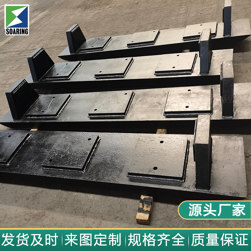 堆焊耐磨襯板：工業(yè)設備的可靠守護者——以濟南韶欣耐磨材料有限公司產(chǎn)品為例